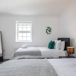 3 Bed Duplex In - Sleeps 6 York