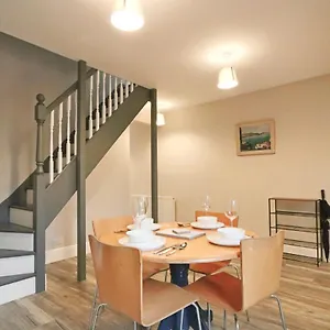 Brighton Terrace Two Bedroom House Bristol