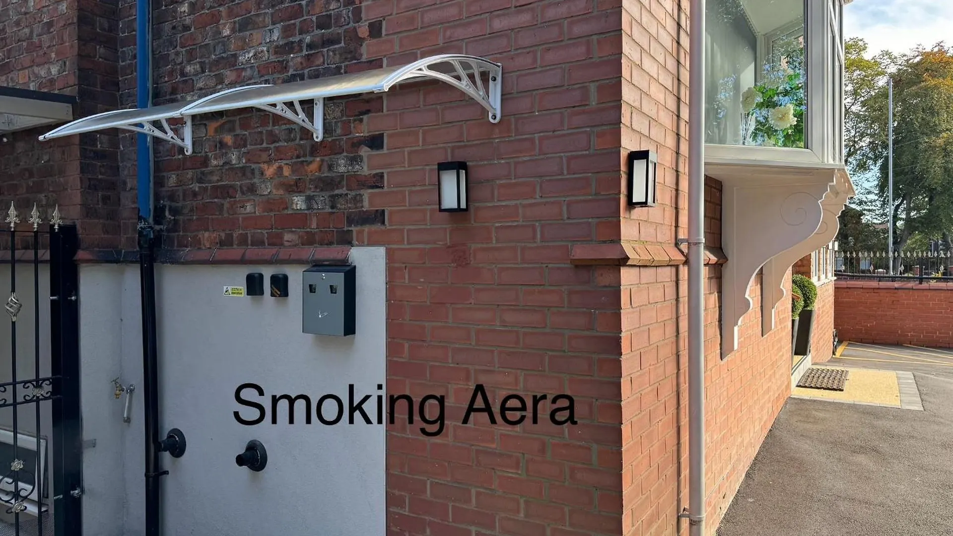 Mk Apartments, Chorlton, Manchester, Car Park United Kingdom